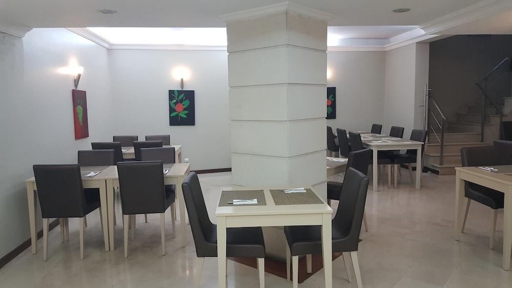 Hotel Торриш-Новаш Экстерьер фото